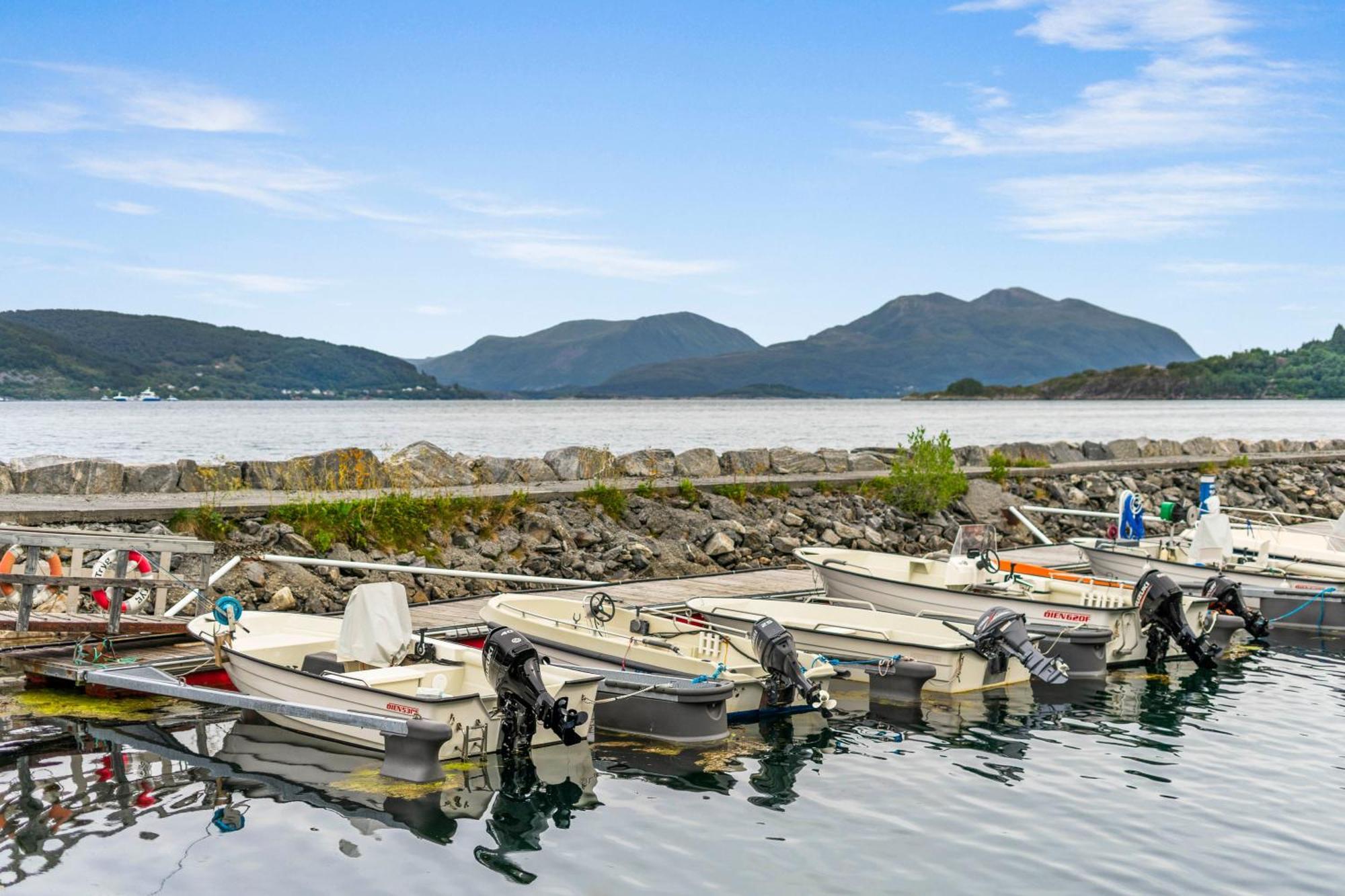 Вілла Rovde Fjordferien Екстер'єр фото
