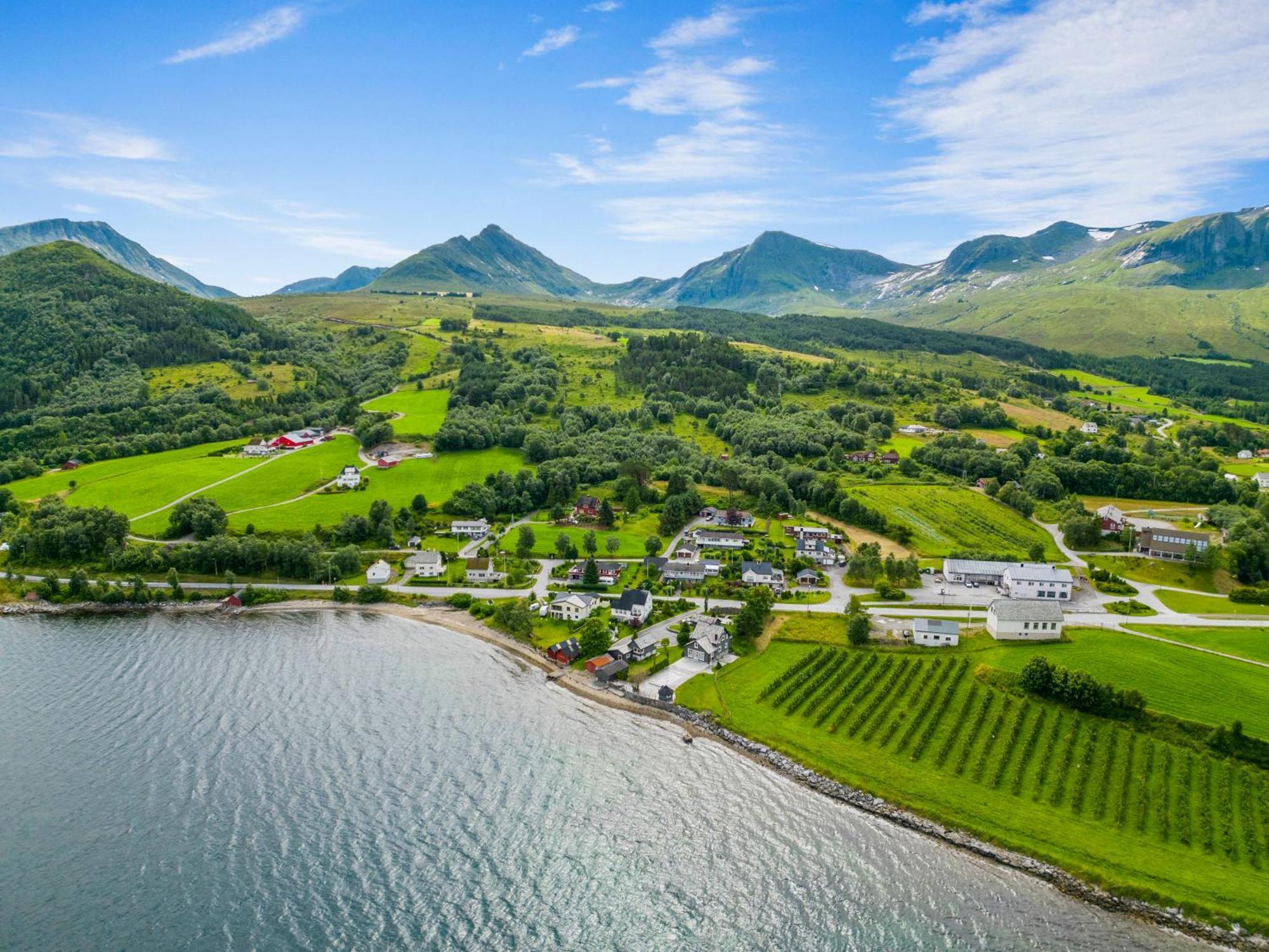 Вілла Rovde Fjordferien Екстер'єр фото